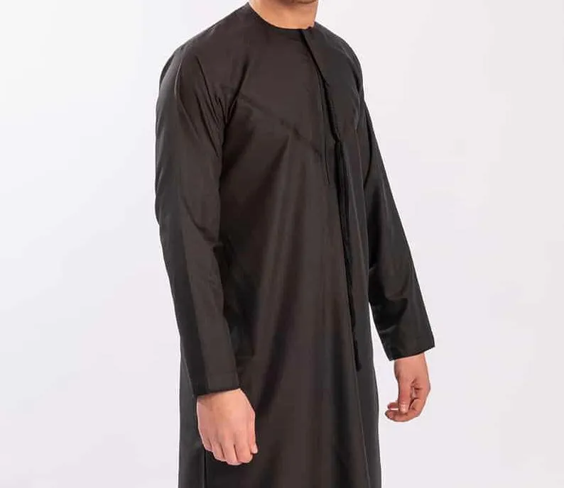 Black Simple Emirati Thobe | Jubba | Kandura (Removable Tassel)