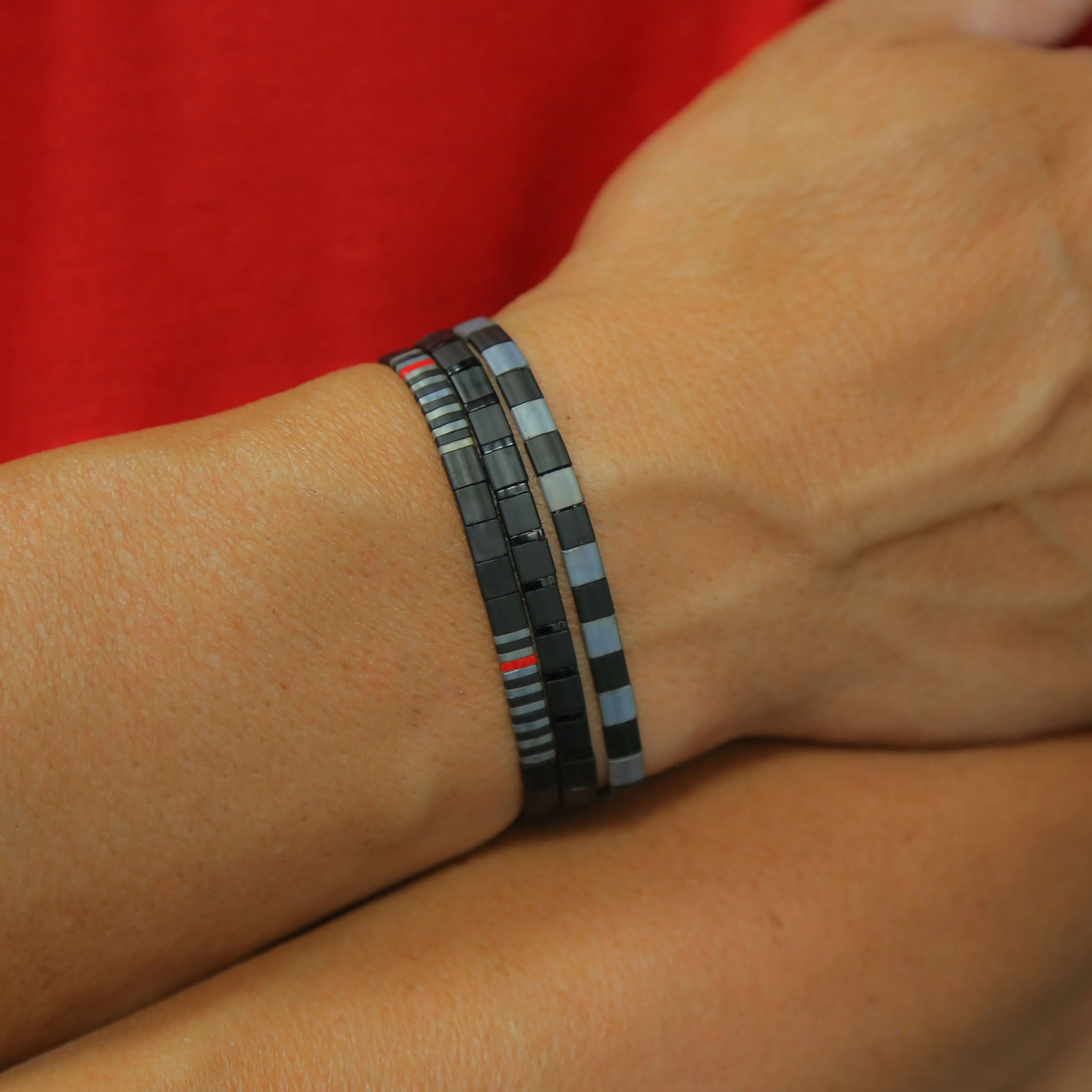 THIN RED LINE in Black - FIREFIGHTER BRACELET